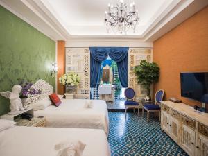 Phòng Deluxe 4 người (Deluxe Quad Room)