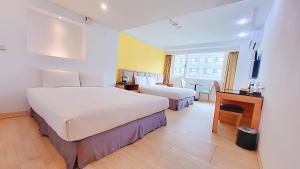 Phòng Gia Đình 2 Giường Đôi (2 Double Beds Family Room)