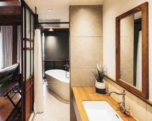 Riverfront Room