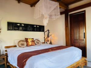 Phòng Có Giường Cỡ King Nhìn Ra Vườn (King Room with Garden View)