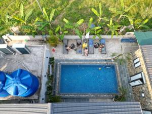 Giường Trong Phòng Ngủ Tập Thể 8 Giường (Bed in 8-Bed Dormitory Room)