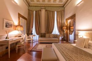 Junior Suite (2 Adults) room in Palazzo Guicciardini