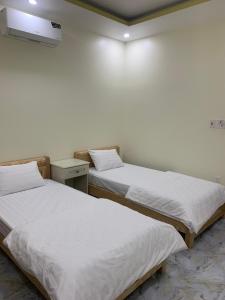 Phòng 2 Giường Đơn Với Phòng Tắm Riêng (Twin Room with Private Bathroom)
