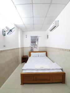 Phòng Tiêu Chuẩn Giường Lớn (Standard King Room)