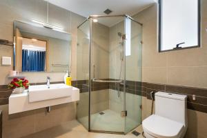 Căn Hộ 3 Phòng Ngủ (Three-Bedroom Apartment)
