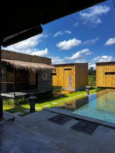 Bungalow 3 Phòng Ngủ (Three-Bedroom Bungalow)