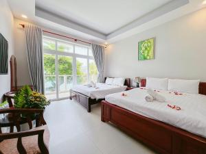 Phòng Gia Đình Nhìn Ra Biển (Family Room with Sea View)