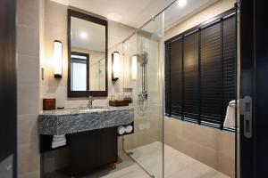 Phòng Hai Giường Đơn Loại Sang (Deluxe Twin Room)