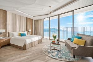 Suite Deluxe với Bồn tắm Spa (Deluxe Suite with Spa Bath)
