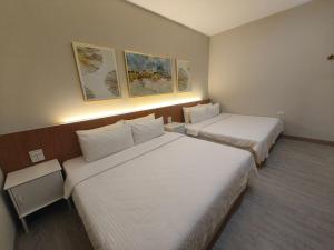 Phòng Có 2 Giường Cỡ Queen (Queen Room with Two Queen Beds)