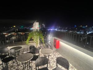 Phòng Giường Đôi Có Ban Công (Double Room with Balcony)