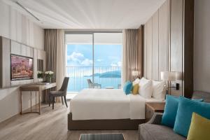 Căn hộ 2 Phòng ngủ có Sân hiên và Nhìn ra Biển (Two-Bedroom Apartment with Terrace and Sea View)