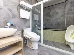 Phòng Gia Đình Có Bồn Tắm (Family Room with Bath)