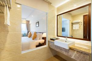 Phòng Superior hướng thành phố 2 giường (Superior City View Twin Room)