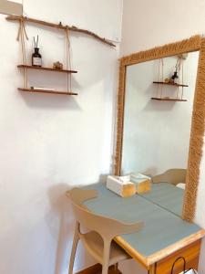 Phòng Giường Đôi Nhìn Ra Núi (Double Room with Mountain View)