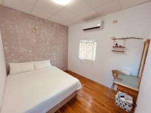 Phòng Giường Đôi Nhìn Ra Núi (Double Room with Mountain View)
