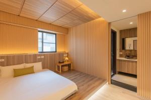 Phòng Deluxe Giường Đôi Có Bồn Tắm (Deluxe Double Room with Bath)