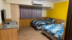 Phòng 2 Giường Đơn Với Phòng Tắm Riêng (Twin Room with Private Bathroom)