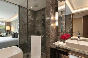 Phòng Đẳng Cấp Giường Lớn (Premier King Room)