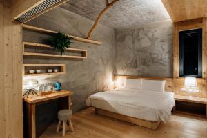 Phòng 4 Người Có Ban Công (Quadruple Room with Balcony)