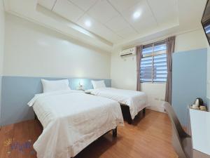 Phòng 2 Giường Đơn Có Phòng Tắm (Twin Room with Bathroom)