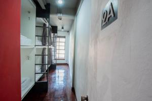 Phòng ngủ Tập thể 8 Giường cho cả Nam và Nữ (8-Bed Mixed Dormitory Room)