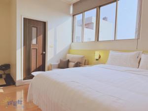 Phòng Deluxe hướng biển giường đôi (Deluxe Double Room with Sea View)