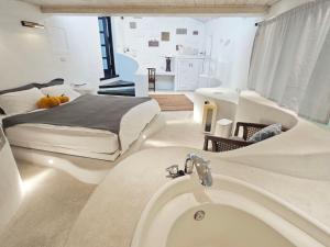 Phòng Suite Santorini có giường lớn (Santorini Suite with King Bed)