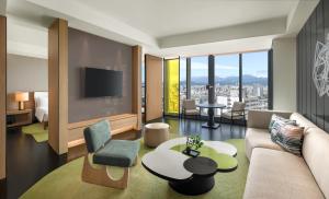 Marvelous Suite, 1 Bedroom Suite, 1 King, City view