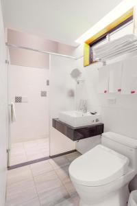 Phòng 3 Người Có Phòng Tắm Riêng (Triple Room with Private Bathroom)