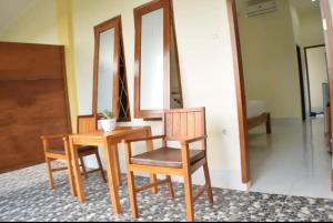 Phòng Giường Đôi Lớn Loại Sang (Deluxe Queen Room)