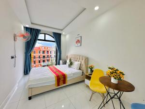 Phòng Giường Đôi Có Ban Công (2 Người Lớn + 1 Trẻ Em) (Double Room with Balcony (2 Adults + 1 Child))