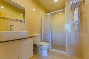 Phòng Giường Đôi Có Ban Công (Double Room with Balcony)