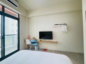 Phòng Giường Đôi Có Ban Công (Double Room with Balcony)
