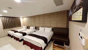 Phòng 4 Người Tiện nghi (Comfort Quadruple Room)