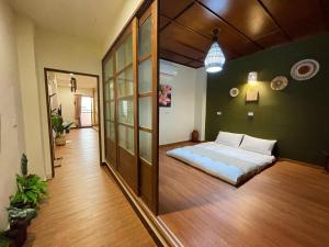 Phòng 2 giường đơn có ban công (Twin Room with Balcony)