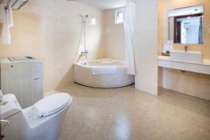 Căn Hộ 2 Phòng Ngủ (Two-Bedroom Apartment)