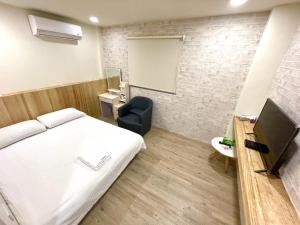 Phòng Giường Đôi Có Phòng Tắm Riêng (Double Room with Private Bathroom)