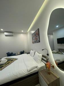 Phòng Đôi Loại Sang (Deluxe Double Room)