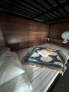 Giường Tầng Trong Phòng Ngủ Tập Thể Cho Nữ (Bunk Bed in Female Dormitory Room )