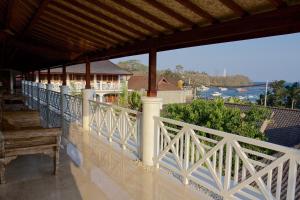 Deluxe Suite nhìn ra Biển (Deluxe Suite Sea View)