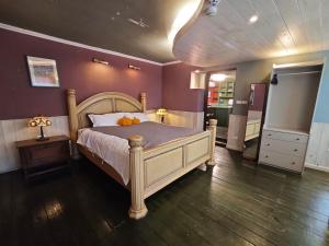 Suite 4 Người – Cấm Hút Thuốc (Quadruple Suite - Non-Smoking)