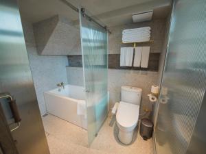 Phòng 2 tầng 4 người (Duplex Quadruple Room)