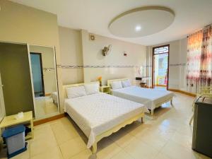 Phòng Giường Đôi Có Ban Công (Double Room with Balcony)