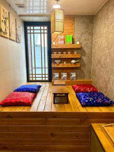 Phòng 2 Giường Đơn Có Phòng Tắm (Twin Room with Bathroom)