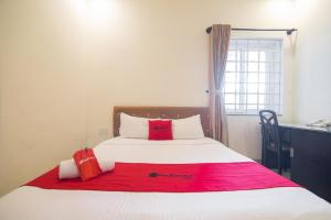 Phòng Tiêu Chuẩn Giường Đôi Lớn (Standard Queen Room)