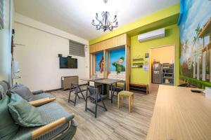 Phòng Bốn Người Có Phòng Tắm Riêng (Quadruple Room with Private Bathroom)