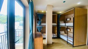 Giường Trong Phòng Ngủ Tập Thể Nữ 6 Giường (Bed in 6-Bed Female Dormitory Room)