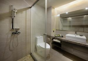 Phòng Tiêu chuẩn có 2 giường kết hợp (Standard Room with Combined Twin Beds)