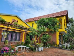 Phòng Giường Đôi Nhìn Ra Vườn (Double Room with Garden View)